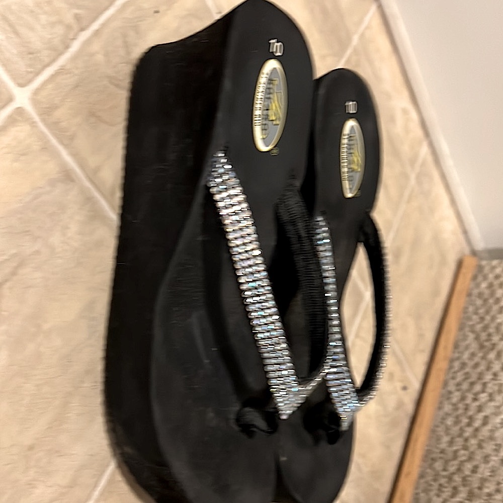 Bolaro rhinestone size 10 wedges